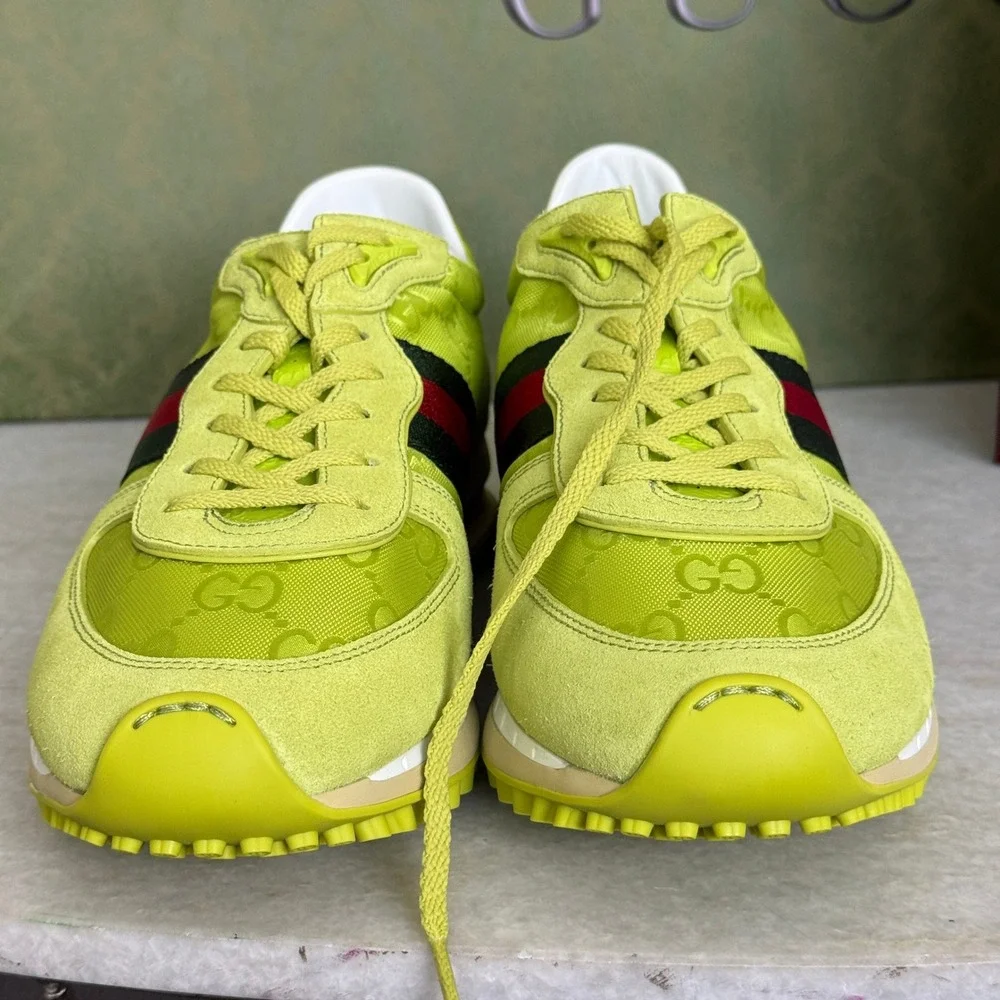 Gucci 832461 Men's Canvas Green GG Re-Motion sneaker, Size 9
